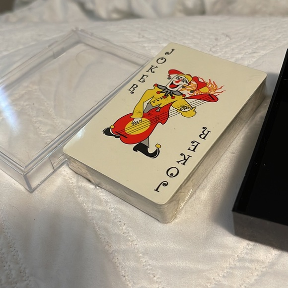 New deck of cards lucky brand - Picture 3 of 3